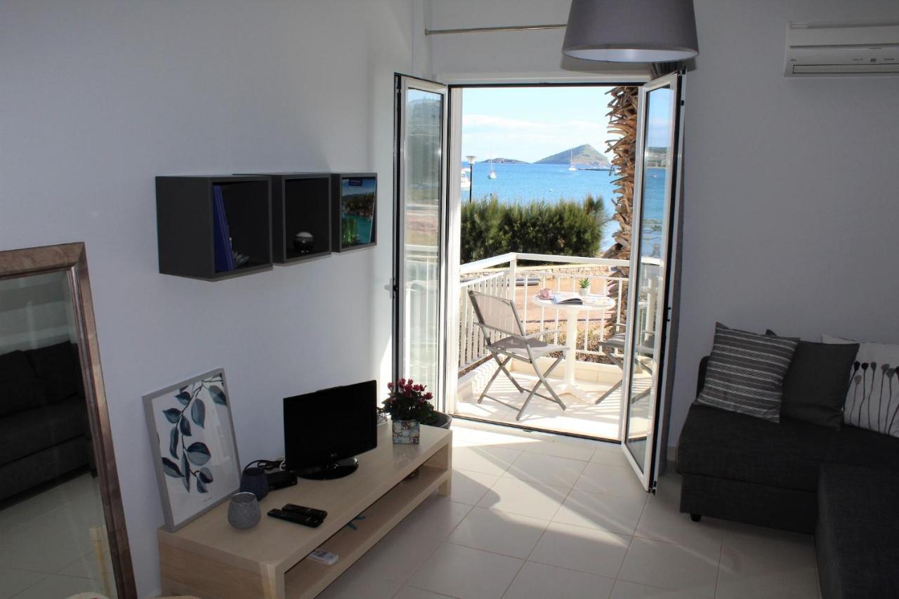 Apartments Mare Blu By The Sea. Pórto Ráfti Екстериор снимка